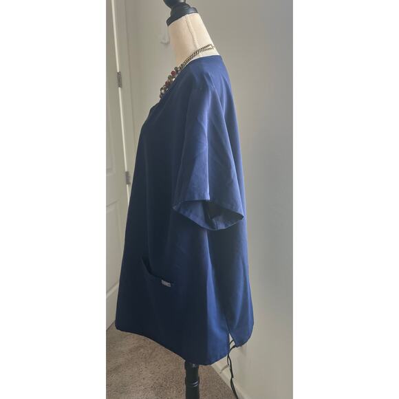 FIGS Scrubs 2 Hip Pockets Navy Blue Technical Collection Short Sleeve 6XL - Picture 2 of 5